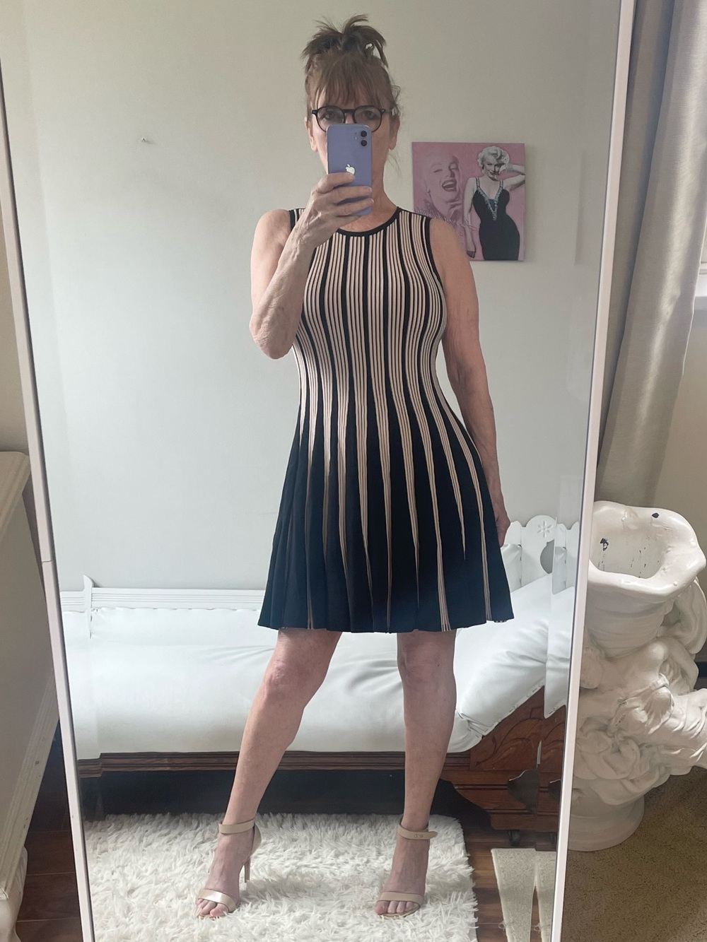 SLEEVELESS BLACK BEIGE VERTICAL STRIPED DRESS ACCORDION PLEATS STRETCH ADORE